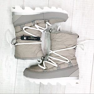 Sorel Kinetic Insulated Boot NEW 8 (run small)
